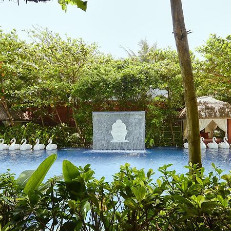 Mayfair Waves Puri Exterior photo