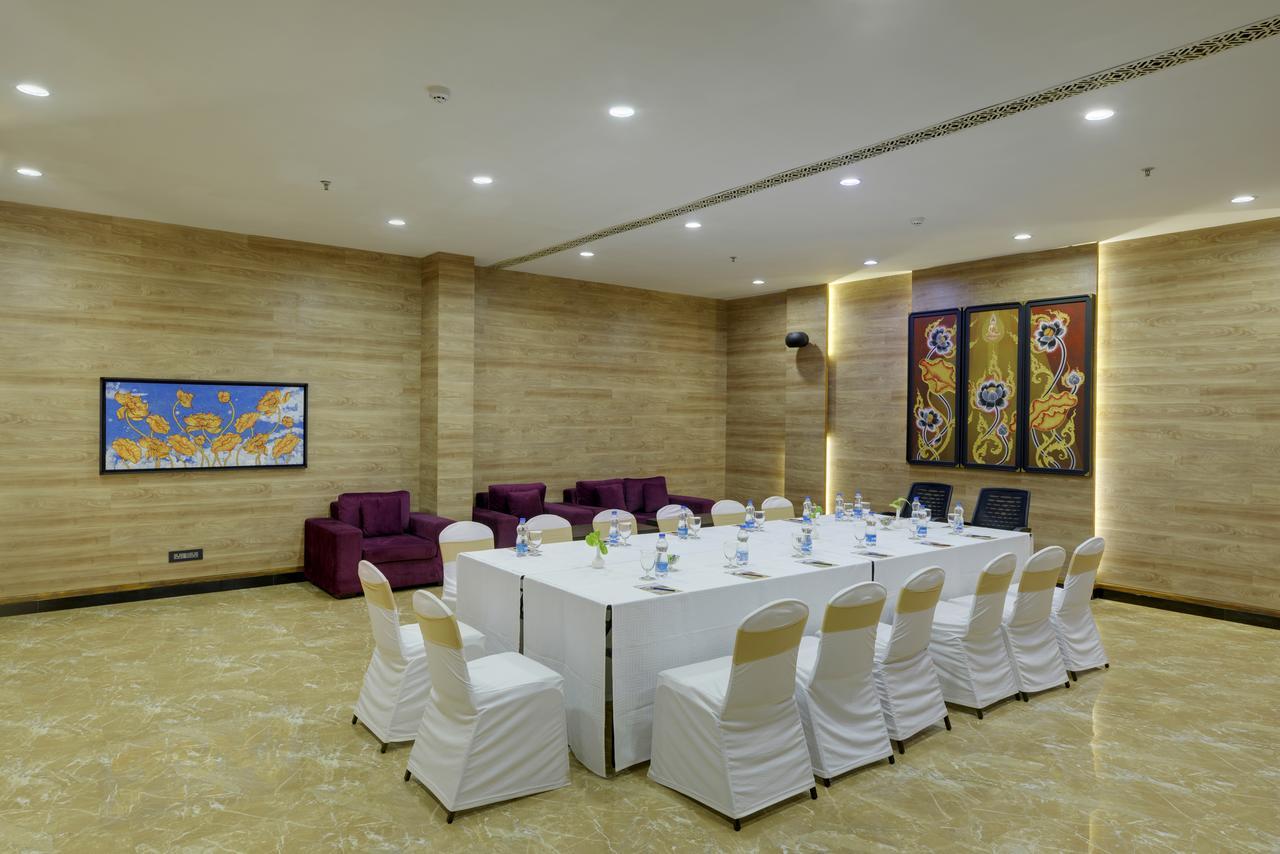 Mayfair Waves Puri Exterior photo
